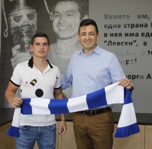 ОФИЦИАЛНО: Защитник подписа с Левски