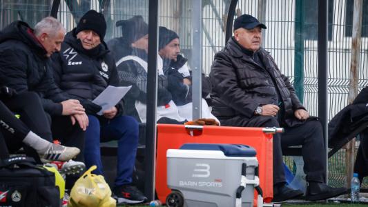 Чичо Венци: Има 4-5 момчета от съдиите, които така са хванати ниско долу, че няма мърдане