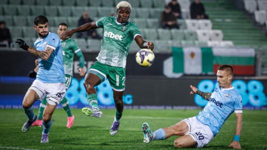 Лудогорец в опит да намали изоставането си от Левски в Кърджали