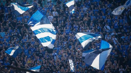 Феновете на Левски изкупиха билетите за мача с Черно море