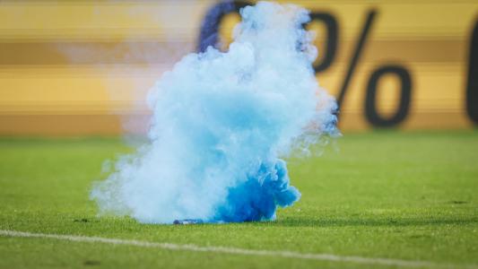 Димки, бомбички и ругатни: БФС глоби солено отборите след Купата на България