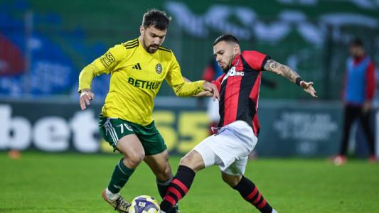 Добруджа - Локомотив София 0:2, солиден аванс за гостите на почивката