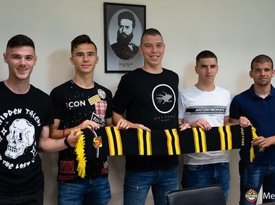 Ботев Пд подписа с петима юноши на клуба