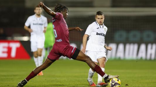 Славия - Септември: Стартовите състави