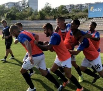 Черно море се готви за Славия с четирима юноши