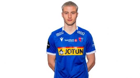 Лудогорец набеляза 194-сантиметров исландски таран