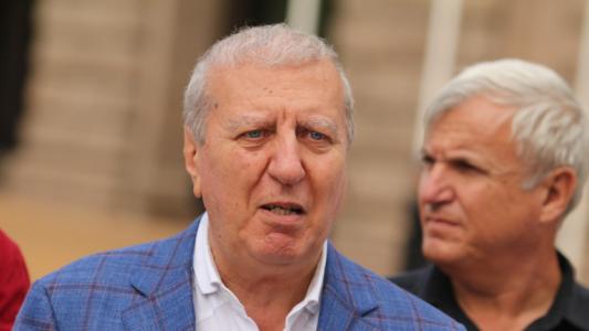 Лупи ще спасява легендарен български клуб