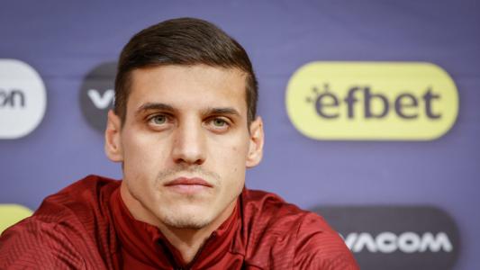 Кирил Десподов зарадва с 30 футболни топки децата на ФК Железница