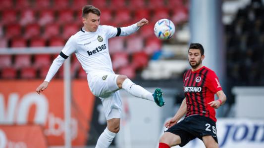 Лятната ваканция започна по-рано за Велко Йеленкович