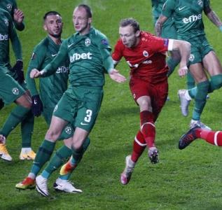 ШОК: Звезда на Антверп призна, че е играл с ръка при гола срещу Лудогорец