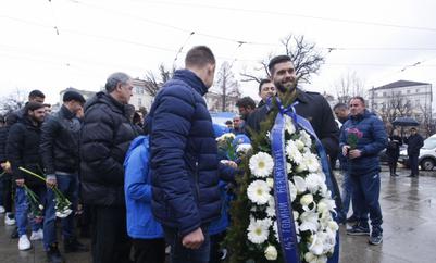 Левскарите почетоха Апостола