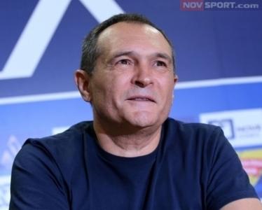 Весела Лечева: Страхувам се от Васил Божков