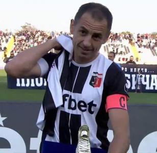 Всички в Локо Плов разубеждават Георги Илиев