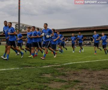 ИЗВЪНРЕДНО: Спас Русев на спешна среща с играчите на Левски!