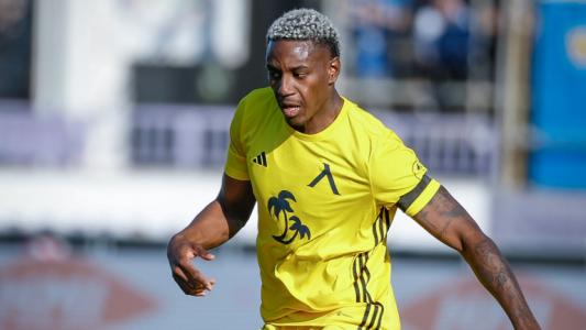 Левски прибира 3 200 000 евро от Норич за Кордоба 