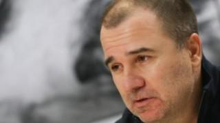 Цветомир Найденов скочи на съдиите след мача с Левски 