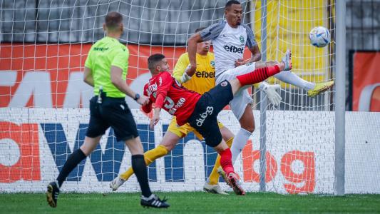 Локомотив София - Лудогорец 1:0, Спас Делев наказа 