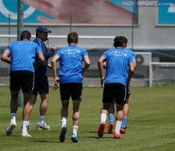 Левски с последна тренировка преди отпътуването за Словакия