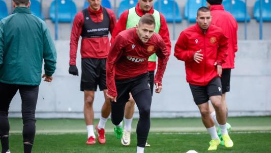Четирима национали се готвят по специална програма