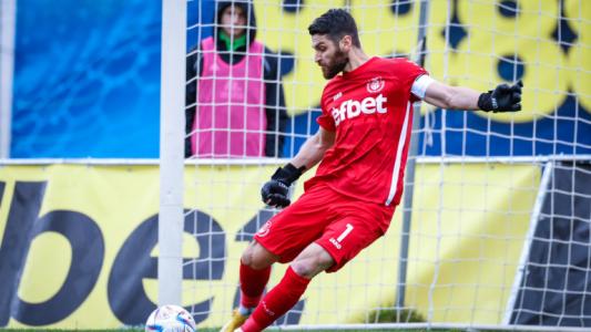 Петър Дебърлиев:  Трябва да минем през най-добрия отбор в България, но футболът е виждал и по-големи изненади