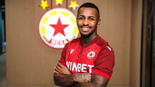 Защитник на ЦСКА публикува видеоклип с най- добрите си моменти с червения екип