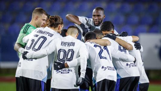 Левски победи Спартак Варна с 3:1 и затвърди лидерството си