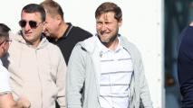 Сдружение ПФК Ботев се нахвърли върху ръководството на клуба