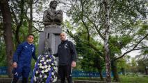 Сините поднесоха цветя пред паметника на Георги Аспарухов