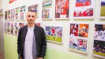 Фотоизложба на Димитър Бербатов бе открита в средно училище Иван Вазов в Плевен