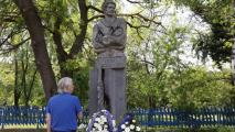 От Левски ще поднесат цветя в памет на Гунди и Котков